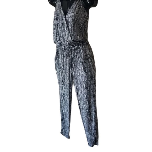 Splendid Black & White Arrow Jumpsuit S - Picture 16 of 16